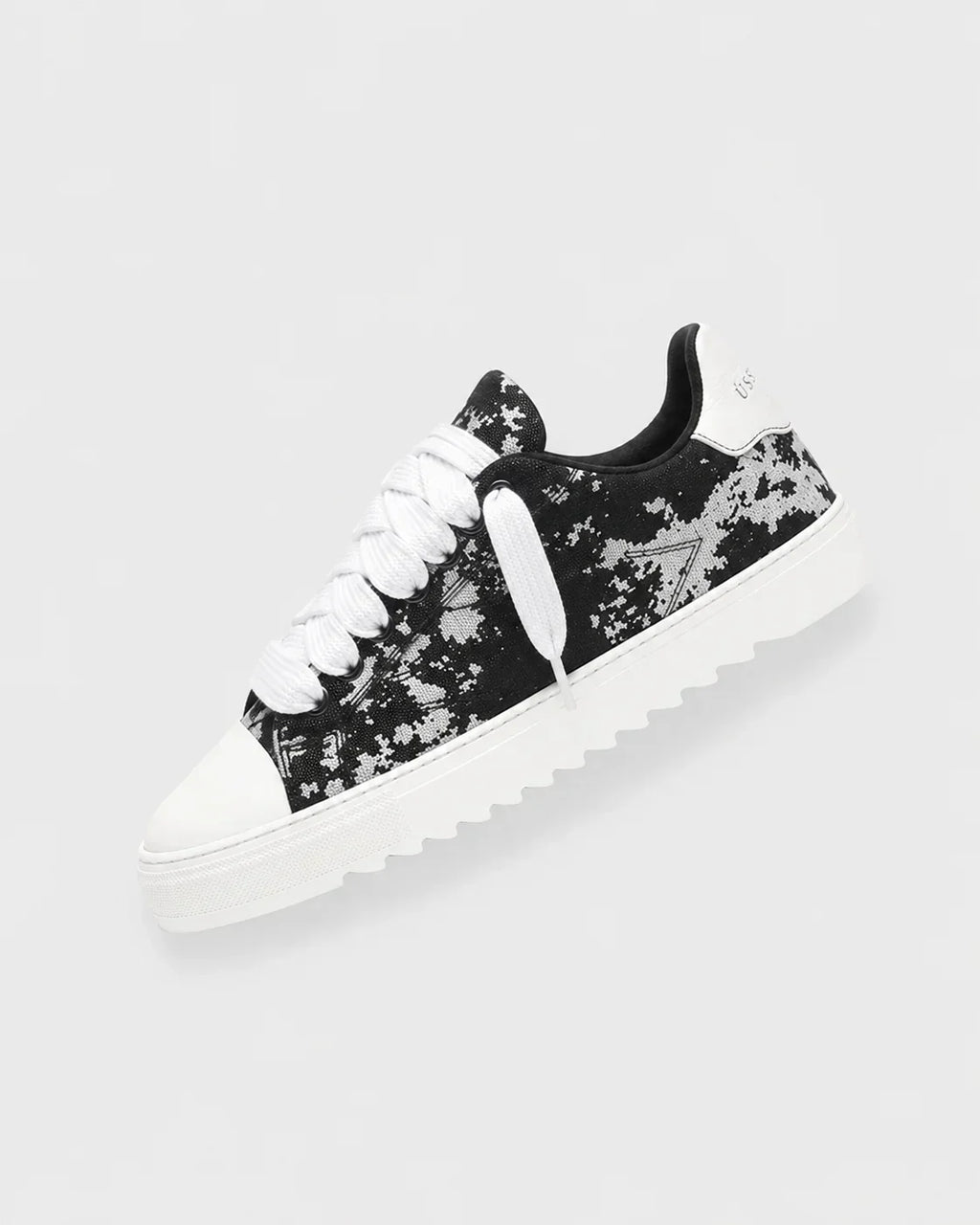 NUM SNEAKER