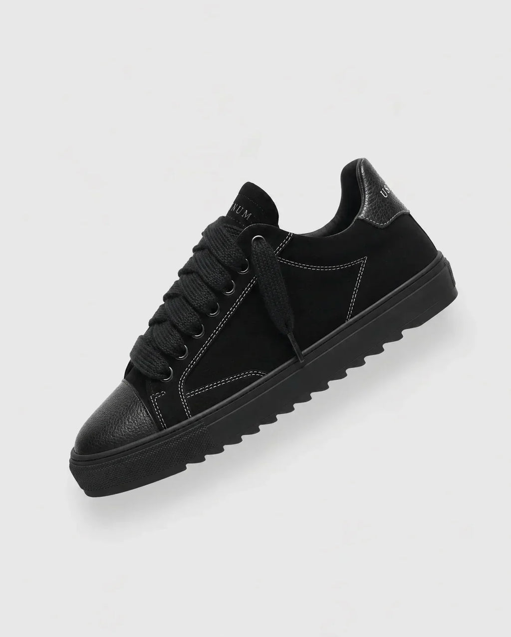 NUM SNEAKER